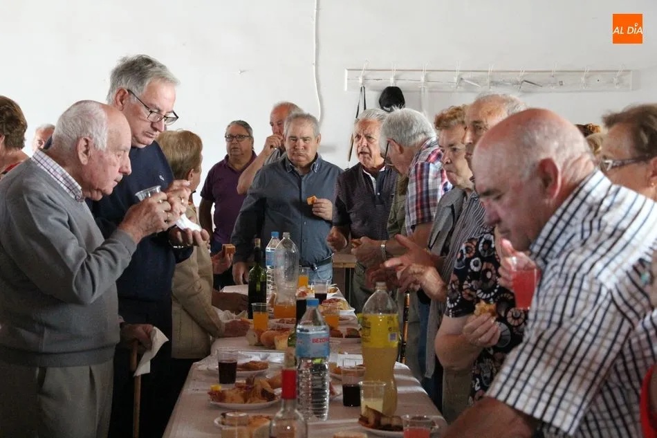 Foto 8 - Peralejos de Abajo pone fin a sus fiestas de verano con el homenaje a los mayores  