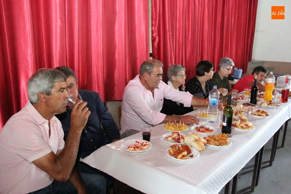 Foto 7 - Peralejos de Abajo pone fin a sus fiestas de verano con el homenaje a los mayores  