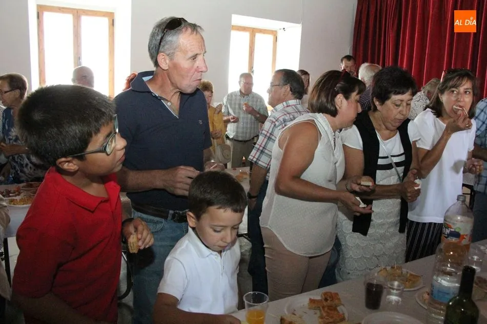 Foto 4 - Peralejos de Abajo pone fin a sus fiestas de verano con el homenaje a los mayores  
