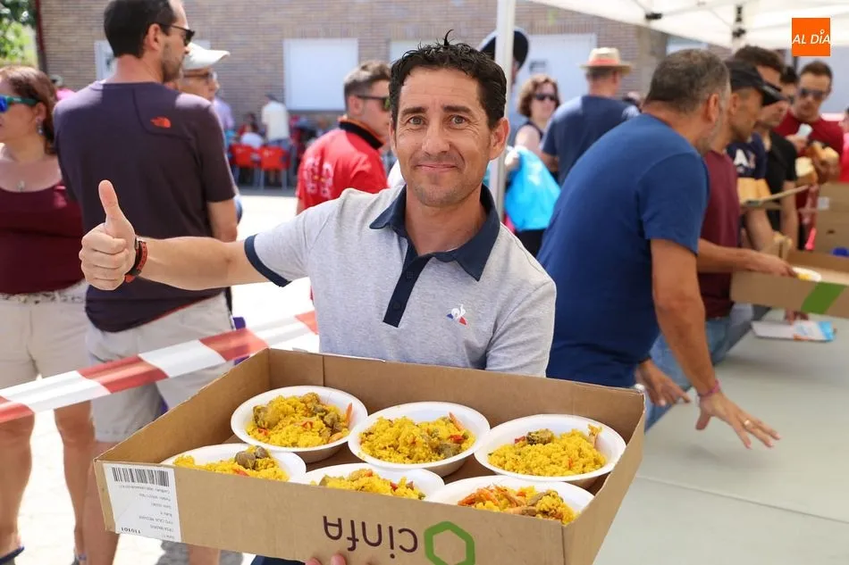 Foto 7 - Una rica paella para encarar la recta final de las fiestas en Roll&aacute;n&nbsp;