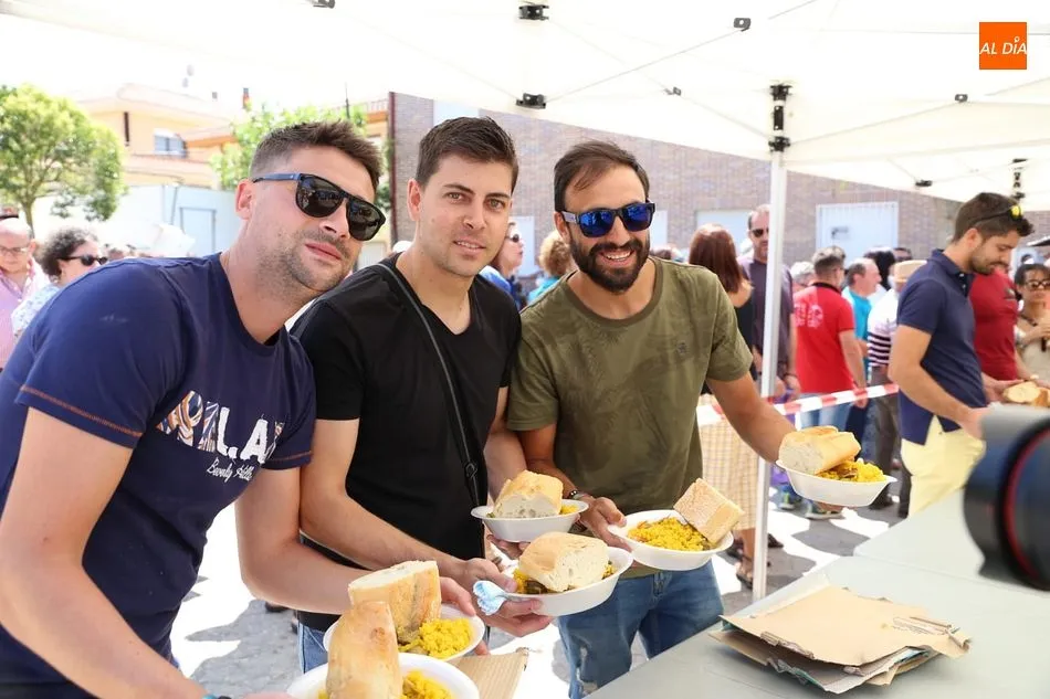 Foto 3 - Una rica paella para encarar la recta final de las fiestas en Roll&aacute;n&nbsp;