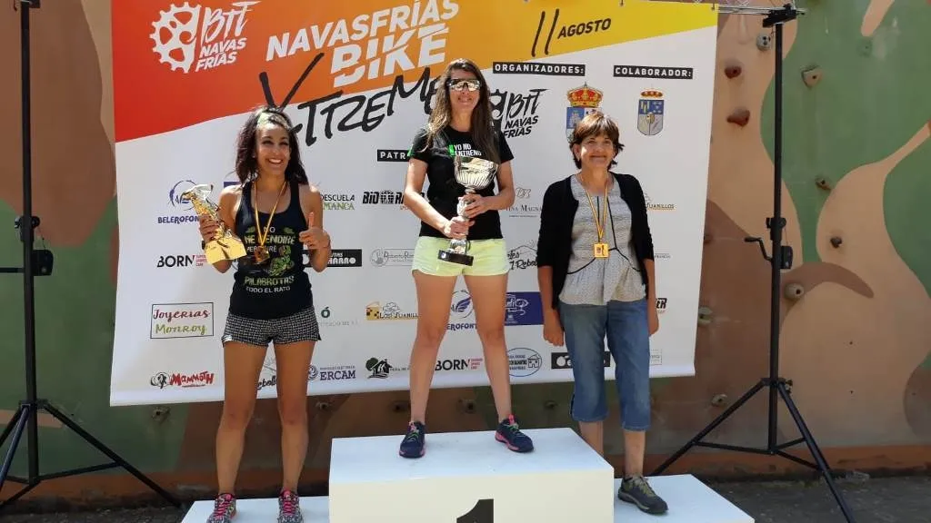 Foto 2 - M&aacute;s de 125 ciclistas participan en el estreno de la Navasfr&iacute;as Bike Extreme  
