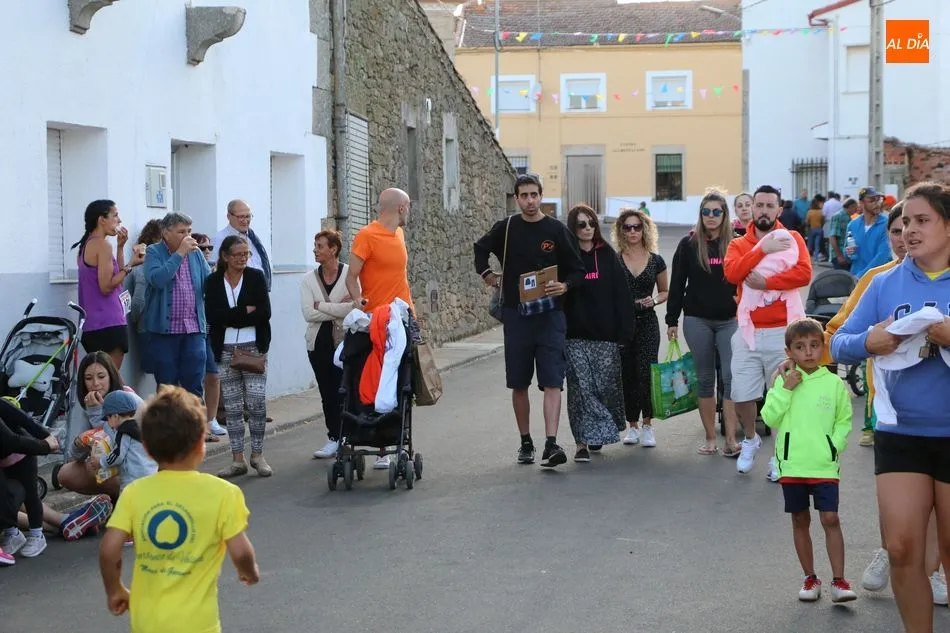 Foto 6 - Ricardo Andrados y Pilar Alvez Moro se imponen en la VIII Carrera Popular Vicente Mart&iacute;n La...