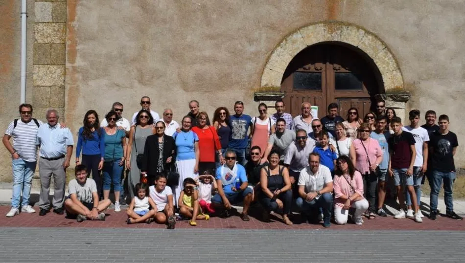 La familia Hernández celebra un encuentro en La Encina  