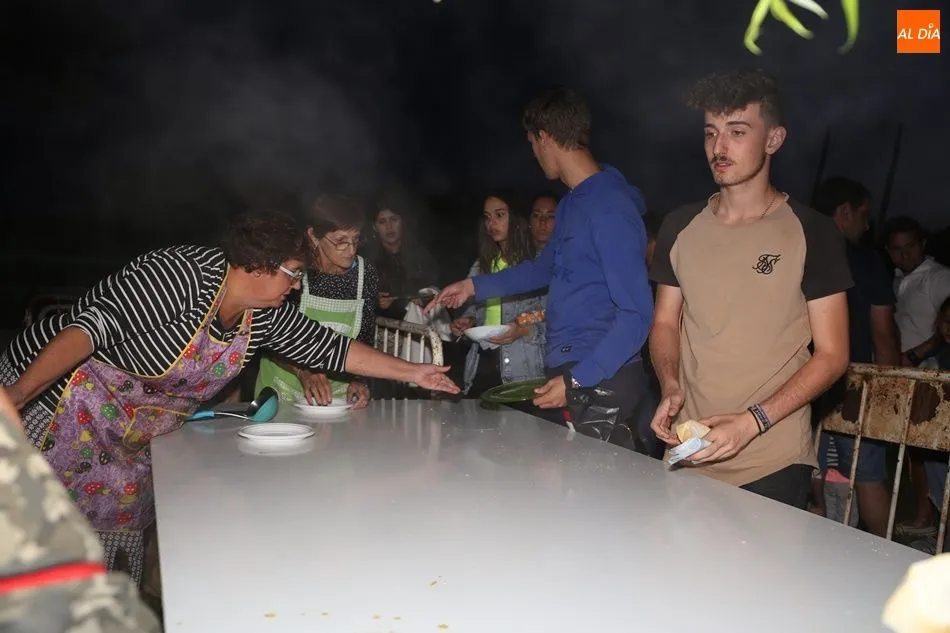 Foto 10 - La carne con patatas pone el broche a las fiestas de Encinas de Abajo