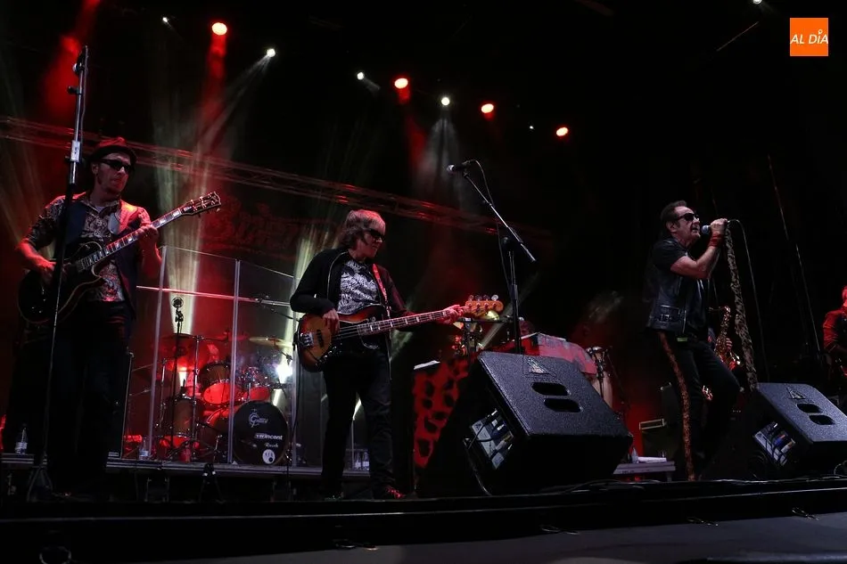 Foto 2 - La veteran&iacute;a de Burning cierra el largo fin de semana del pre&aacute;mbulo festivo en Guijuelo