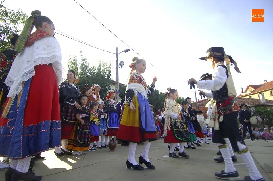 Foto 8 - Robleda pone las tradiciones en primer plano con el &lsquo;Encuentru Robreanu&rsquo;  