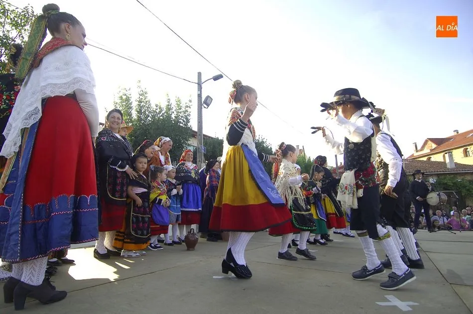 Foto 7 - Robleda pone las tradiciones en primer plano con el &lsquo;Encuentru Robreanu&rsquo;  