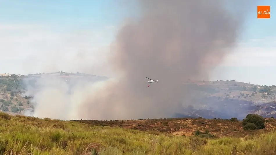 Foto 11 - Controlado el incendio forestal de Saldeana y Barruecopardo que ha calcinado unas 170 hect&aacute;reas  