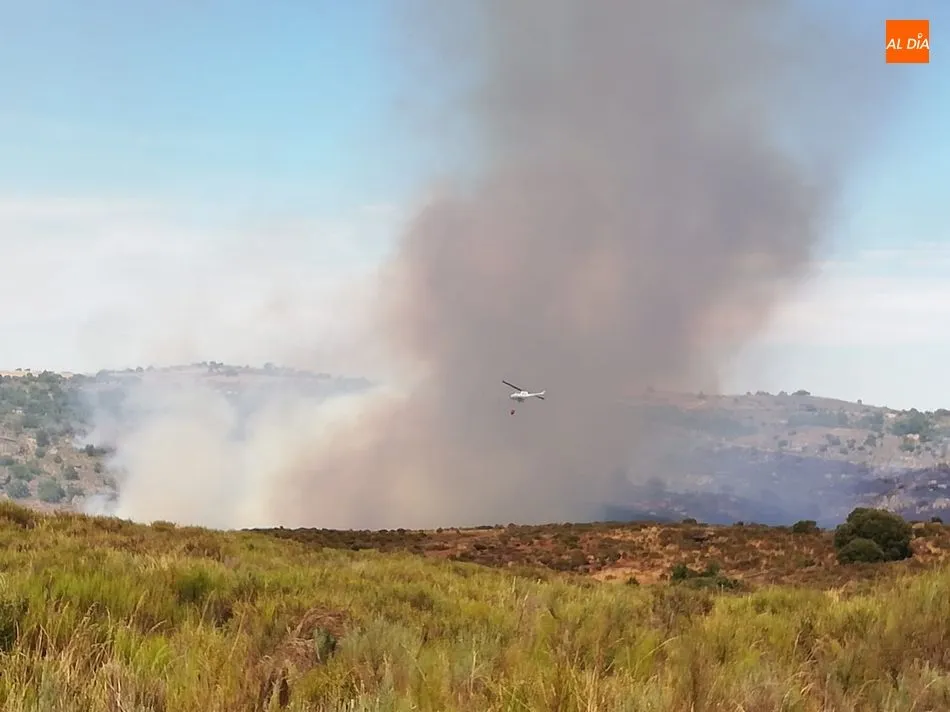 Foto 7 - Controlado el incendio forestal de Saldeana y Barruecopardo que ha calcinado unas 170 hect&aacute;reas  