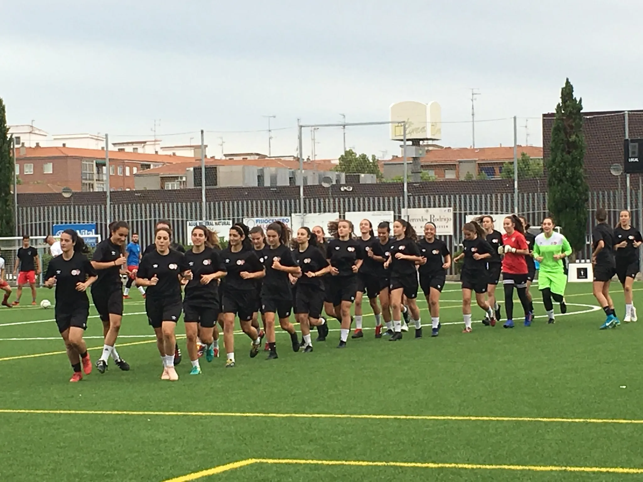 Foto 2 - El Salamanca UDS Femenino arranca su pretemporada