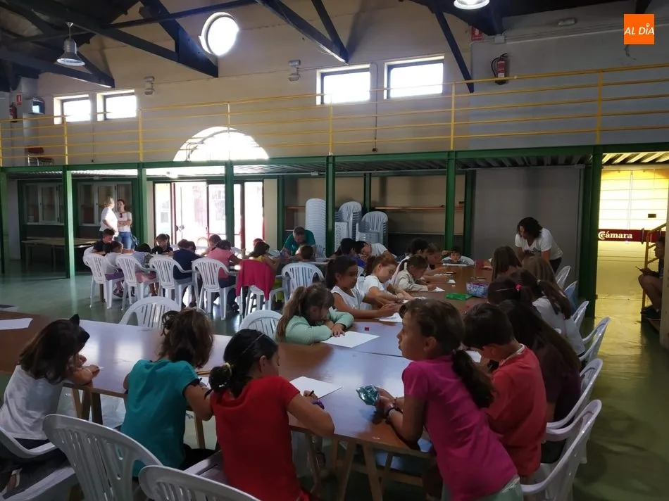 Foto 9 - Buena participaci&oacute;n en el concurso de dibujo infantil organizado por la Biblioteca de Vitigudino  