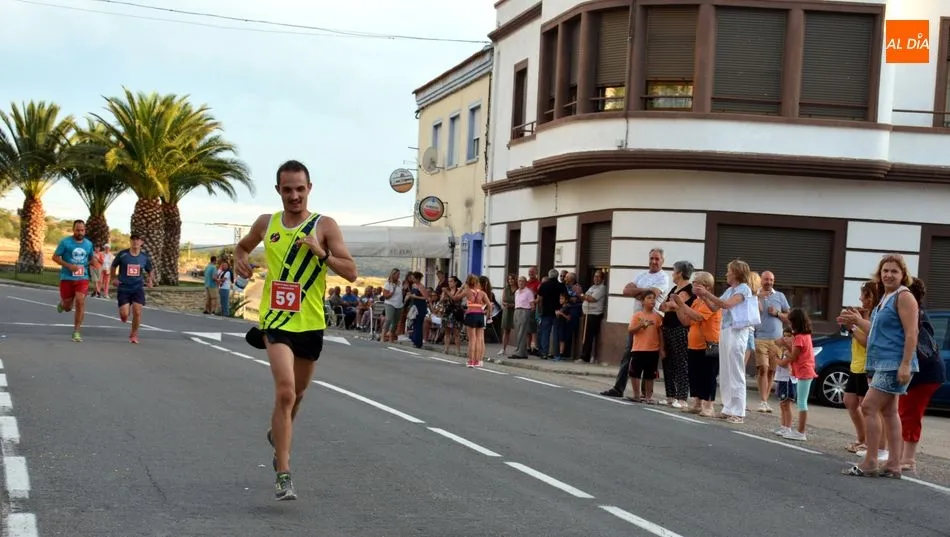 Foto 10 - Animada y concurrida Marat&oacute;n Popular de las Fiestas de La Fregeneda