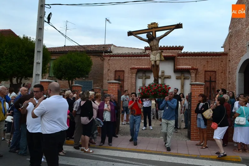 Foto 6 - Fervor y cari&ntilde;o para acompa&ntilde;ar al Santo Cristo del Humilladero en su fiesta anual