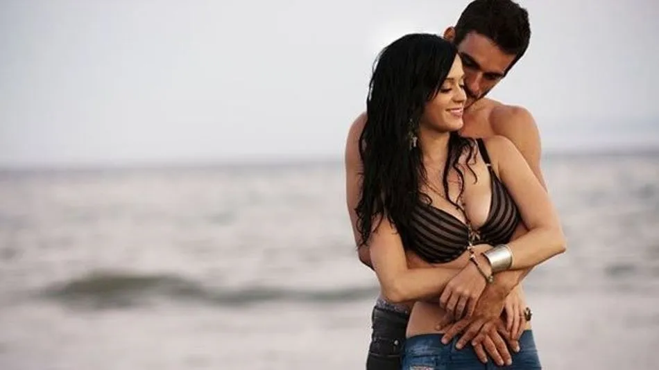 Foto 2 - El modelo Josh Kloss acusa a Katy Perry por acoso sexual