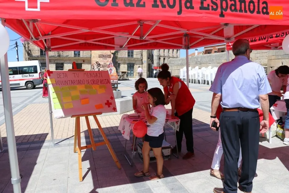 Foto 6 - La Asamblea Comarcal de Cruz Roja en Vitigudino celebra el &lsquo;D&iacute;a de la banderita&rsquo;&nbsp;  