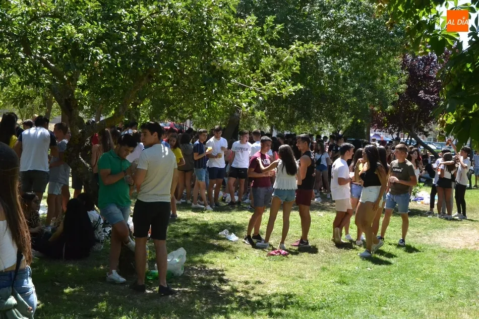 Foto 10 - Hasta toques internacionales en la multitudinaria concentraci&oacute;n de j&oacute;venes del Valle de San...