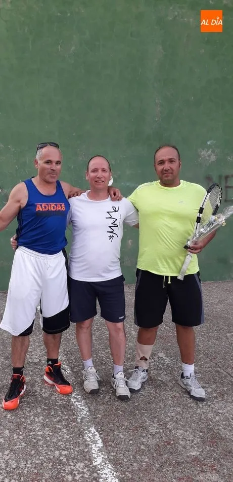 Foto 2 - Paco &lsquo;Cholo&rsquo; gana el Campeonato de Frontenis de Villarino por segundo a&ntilde;o consecutivo  