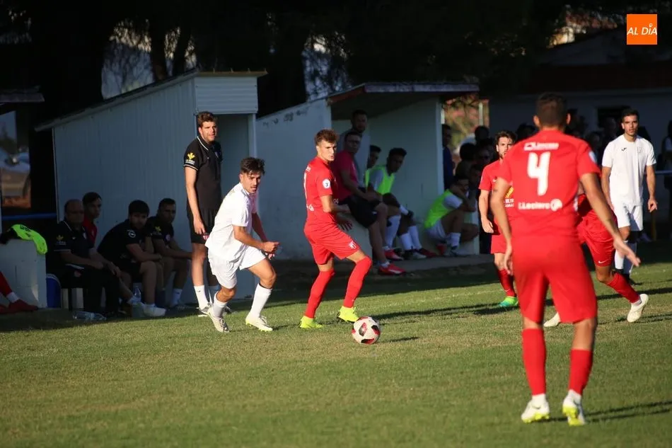 Foto 9 - El Santa Marta se impone al Ribert en un nuevo derbi (1-2)