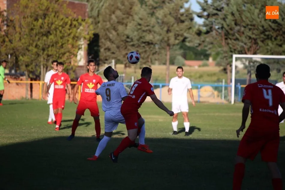 Foto 3 - El Santa Marta se impone al Ribert en un nuevo derbi (1-2)