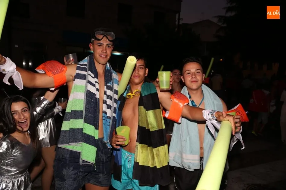 Foto 9 - Carbajosa estalla en fiestas con el tradicional chupinazo