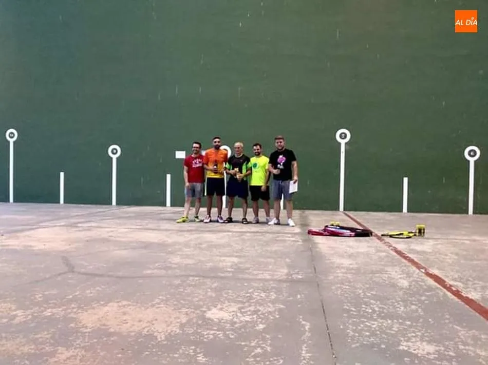 Foto 2 - La pareja de &lsquo;V&iacute;ctor&rsquo;, de Trabanca y Vilvestre, se impone en el Campeonato de Frontenis de...