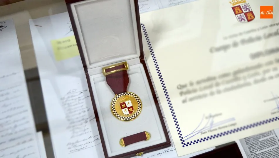 Medalla de Oro de la Ciudad a la Unversidad de Salamanca en su Octavo Centenario