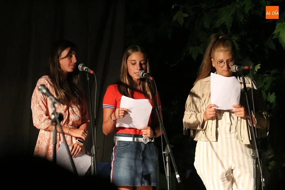 Foto 4 - Los m&aacute;s peque&ntilde;os de Linares de Riofr&iacute;o celebran el nuevo Peque Show