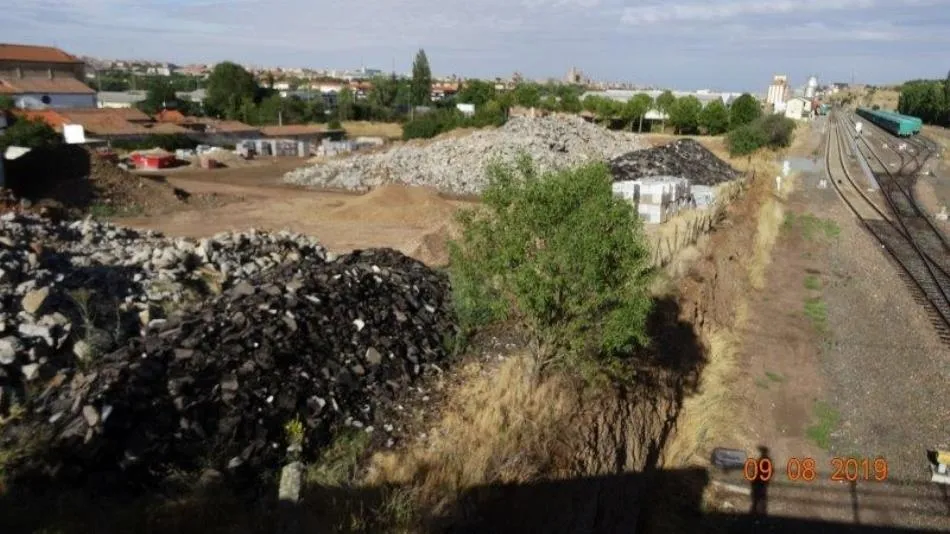 Foto 10 - El Comit&eacute; Antinuclear y Ecologista de Salamanca cuestiona la reurbanizaci&oacute;n de Tejares