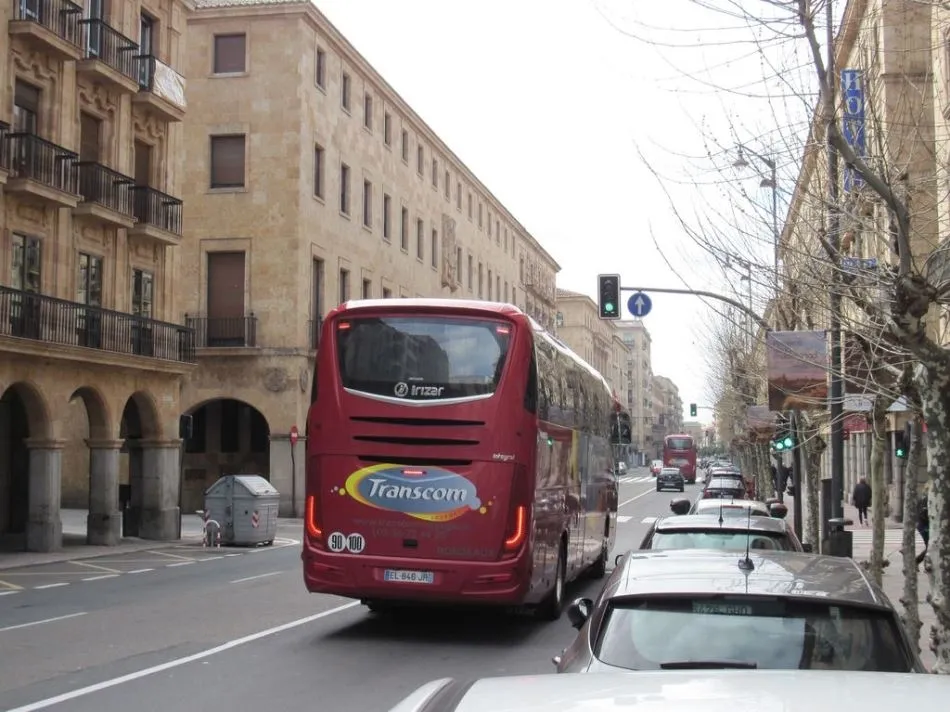 Foto 9 - Ciudadanos por la Defensa del Patrimonio pide restringir el paso de autocares de gran tama&ntilde;o por...