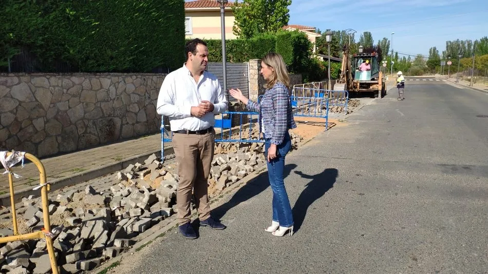 David Mingo y Marta Labrador visitan las obras que se están ejecutando en Aldebarán