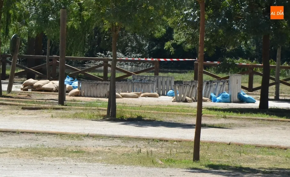 Foto 11 - El entorno del Pic&oacute;n se prepara para los fuegos artificiales con m&aacute;s restricciones de lo habitual ...