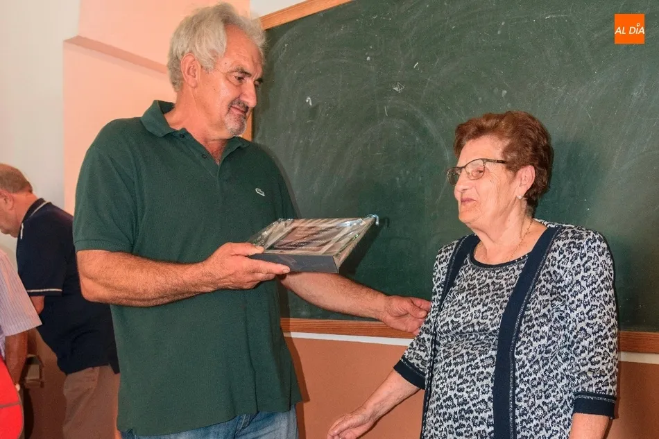 Foto 4 - La Asociaci&oacute;n de Mayores de Cabeza de Framontanos celebra la comida anual de hermandad  