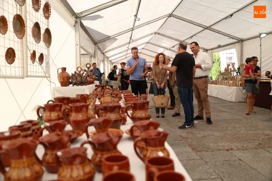 Foto 8 - Inaugurada la XXXI Feria del Barro de Salamanca, un escaparate de lujo para la alfarer&iacute;a popular