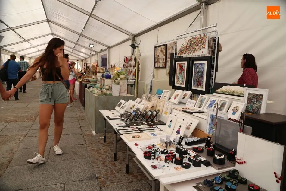 Foto 4 - Inaugurada la XXXI Feria del Barro de Salamanca, un escaparate de lujo para la alfarer&iacute;a popular