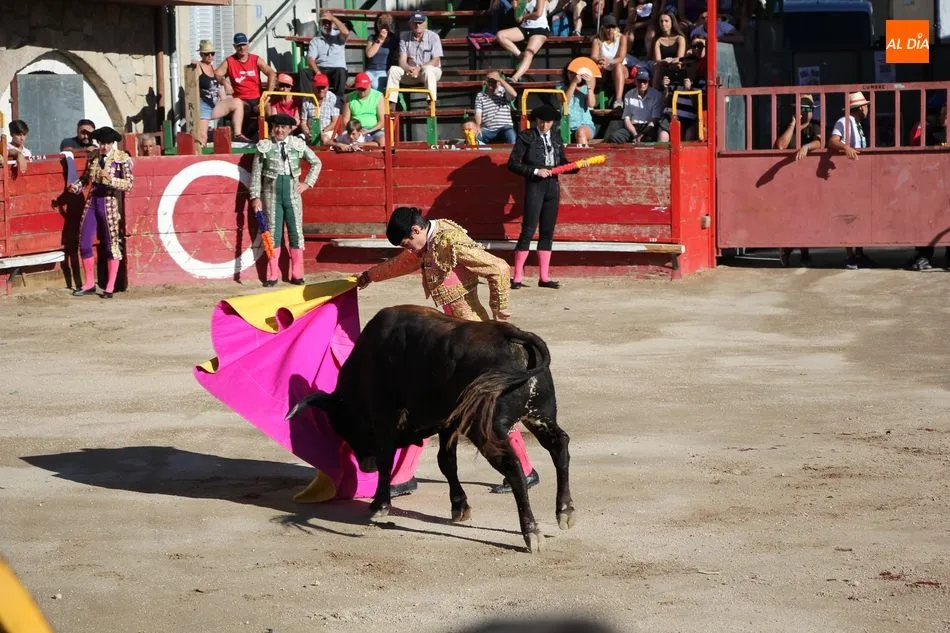 Foto 9 - Triunfo de Jes&uacute;s de la Calzada y Fabio Jim&eacute;nez en Villarino con novillos de Valdeflores  