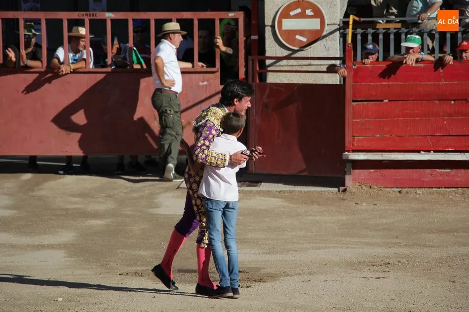 Foto 4 - Triunfo de Jes&uacute;s de la Calzada y Fabio Jim&eacute;nez en Villarino con novillos de Valdeflores  