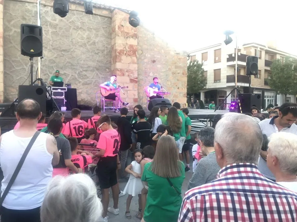 Foto 3 - Carbajosa vive otra intensa jornada festiva con m&uacute;sica y actividades infantiles