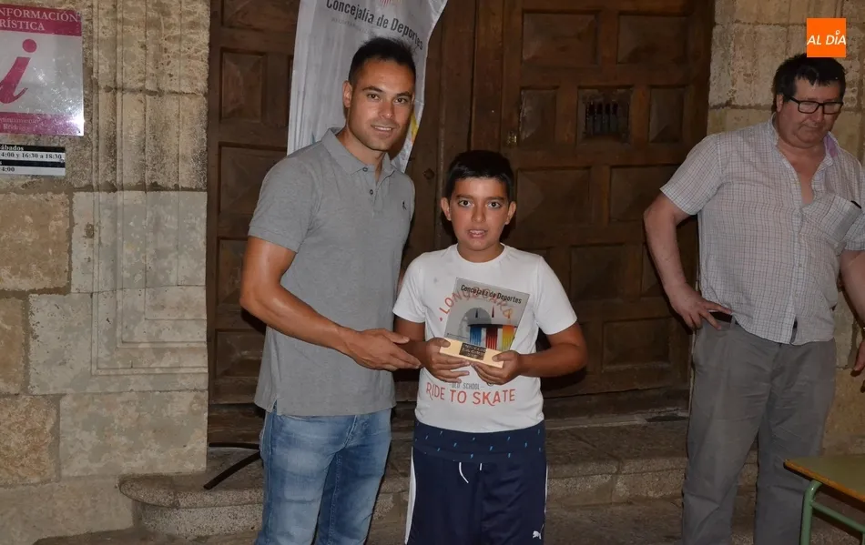 Foto 7 - Luis S&aacute;nchez Ar&eacute;valo revalida victoria en el Torneo de Ajedrez Rel&aacute;mpago  