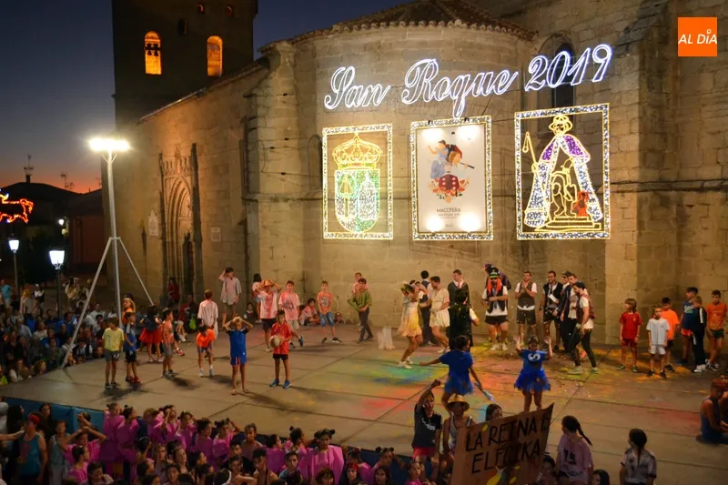 Foto 10 - Explosi&oacute;n de alegr&iacute;a y color para dar la bienvenida a las fiestas de San Roque en Macotera