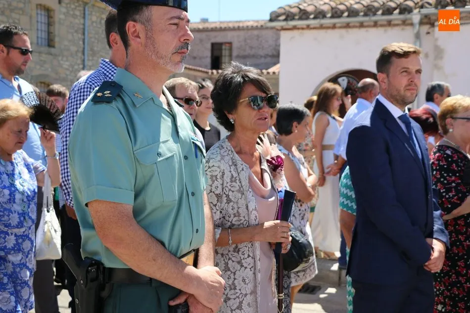 Foto 2 - Mar&iacute;a Jos&eacute; y Ricardo Medina Hern&aacute;ndez&nbsp;gu&iacute;an a la Virgen del Socorro hasta su ermita en...