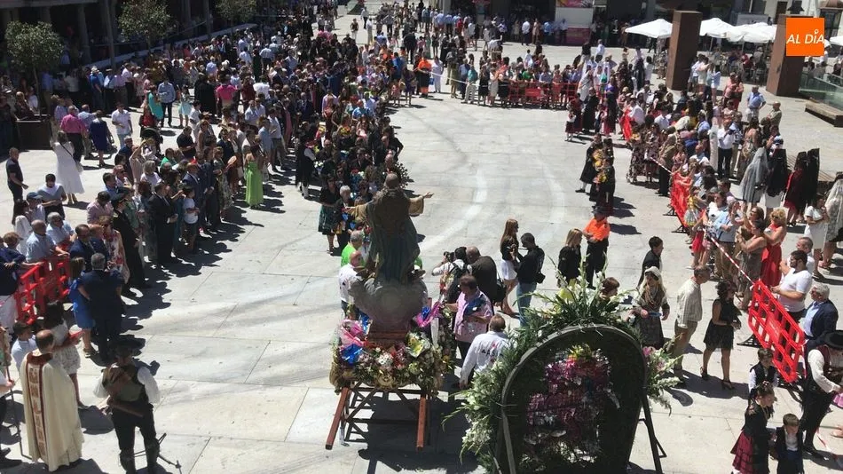 Foto 3 - Guijuelo rinde honores a la Virgen de la Asunci&oacute;n