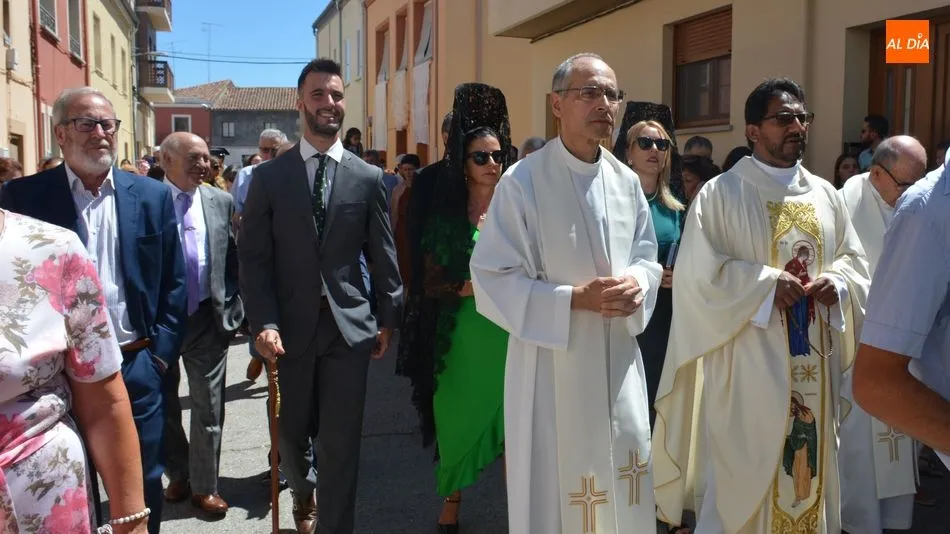 Foto 7 - Los lumbralenses celebran la fiesta en honor de su Patrona, la Virgen de la Asunci&oacute;n