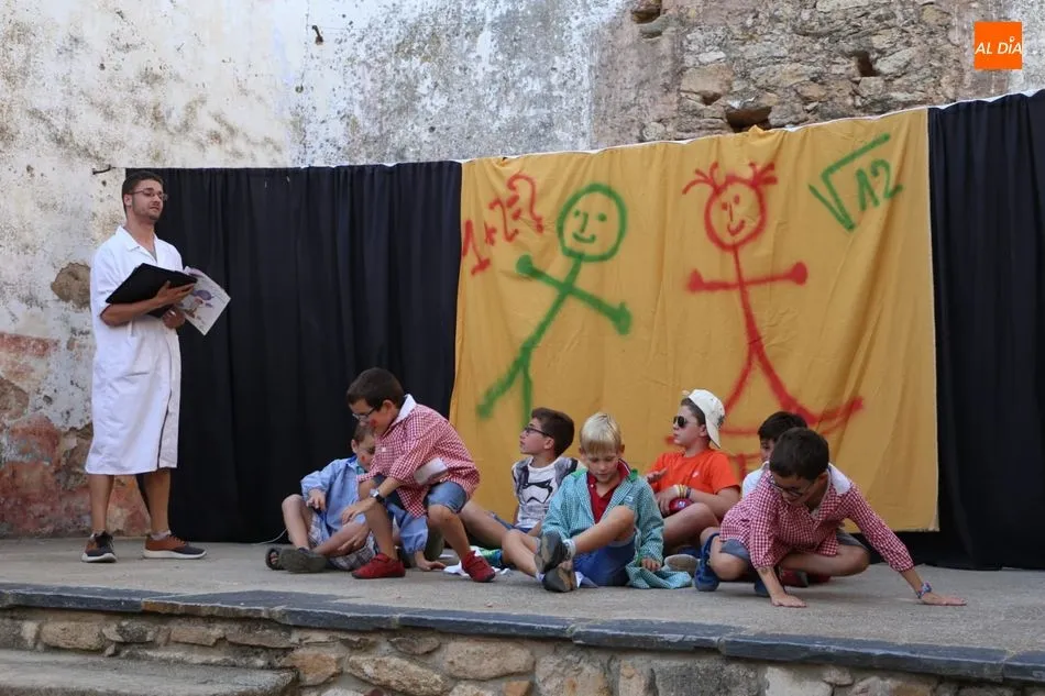 Foto 10 - Valdemierque disfruta del teatro en una jornada repleta de actos