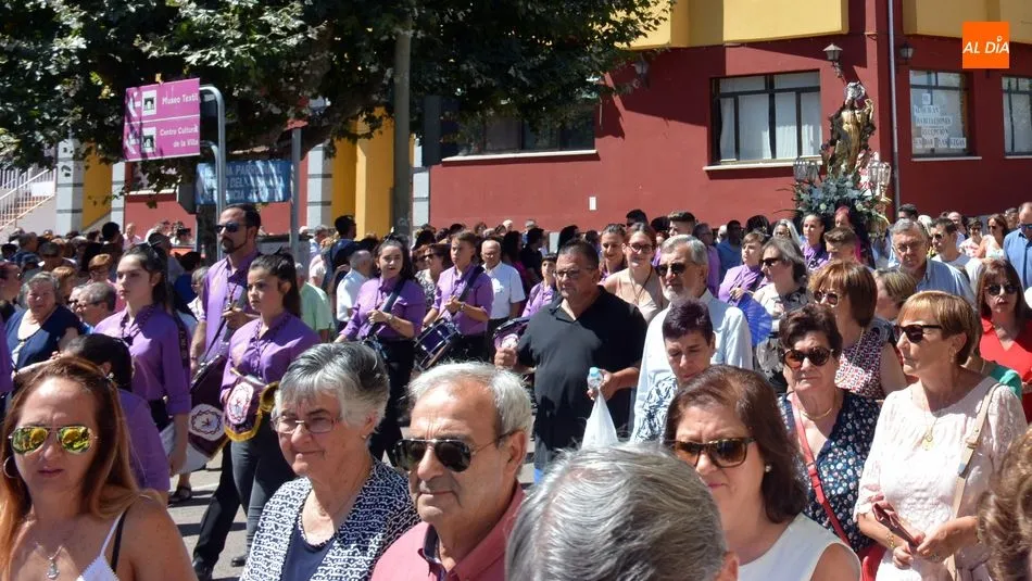 Foto 5 - La Banda del Nazareno toma parte en la procesi&oacute;n de la Virgen de la Asunci&oacute;n en Lumbrales  