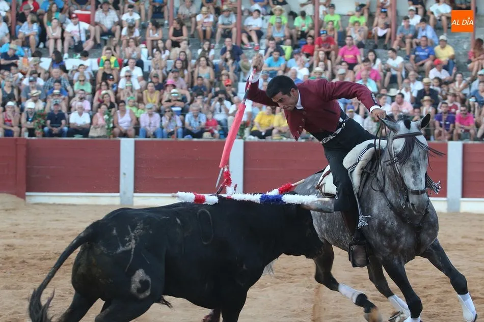 Foto 11 - Andy Cartagena sale a hombros en la primera cita de la feria de Guijuelo
