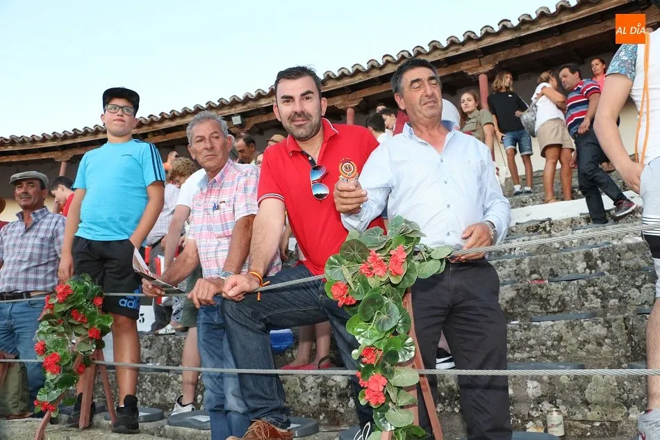 Foto 5 - Andy Cartagena sale a hombros en la primera cita de la feria de Guijuelo