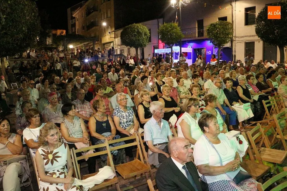 Foto 7 - &Aacute;ngel y sus Mariachis cierran el d&iacute;a de la patrona en Guijuelo
