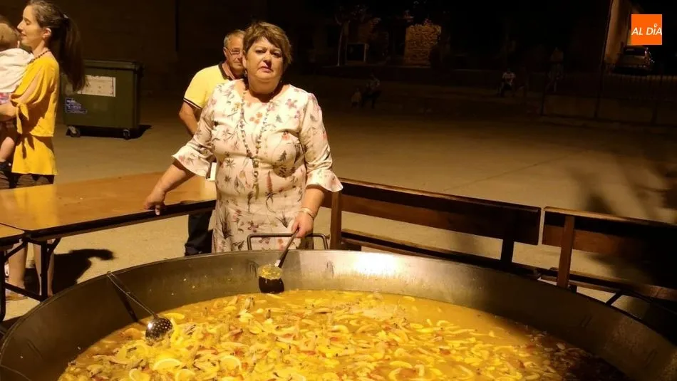 Foto 9 - La cena de la paella cierra una animada jornada festiva en La Fregeneda