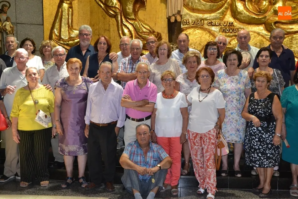Foto 3 - Los Quintos del a&ntilde;o 1964 repiten convivencia en la &eacute;poca veraniega  